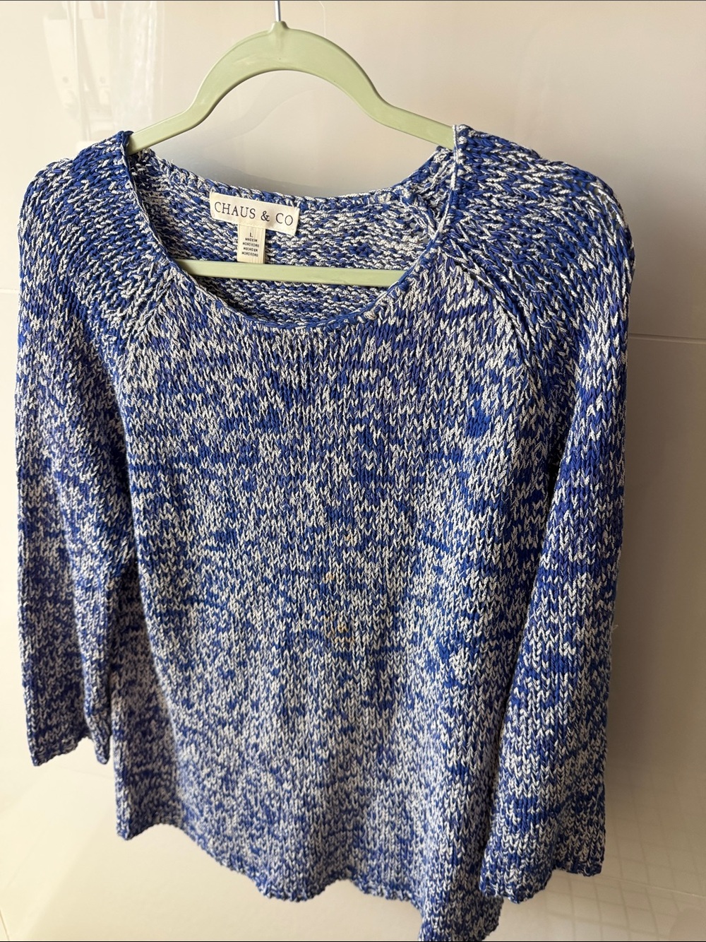 Chaus & Co. size L blue/white acrylic/nylon sweater